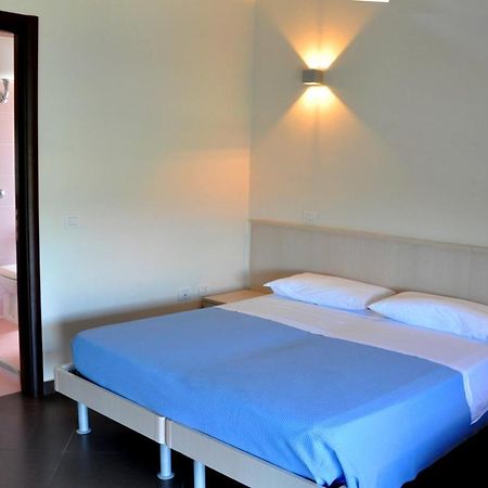 Albergo Riviera Spineta 巴蒂帕利亚 外观 照片